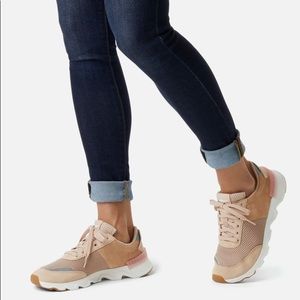 Sorel | Kinetic Lite Lace Sneaker. Sz. 6.5 EUC.